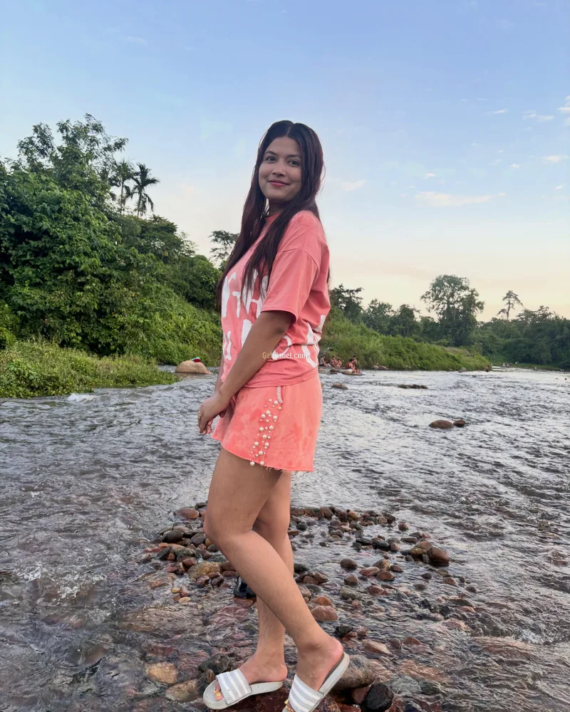 Shreya are you bored with the usual escort services and looking for so