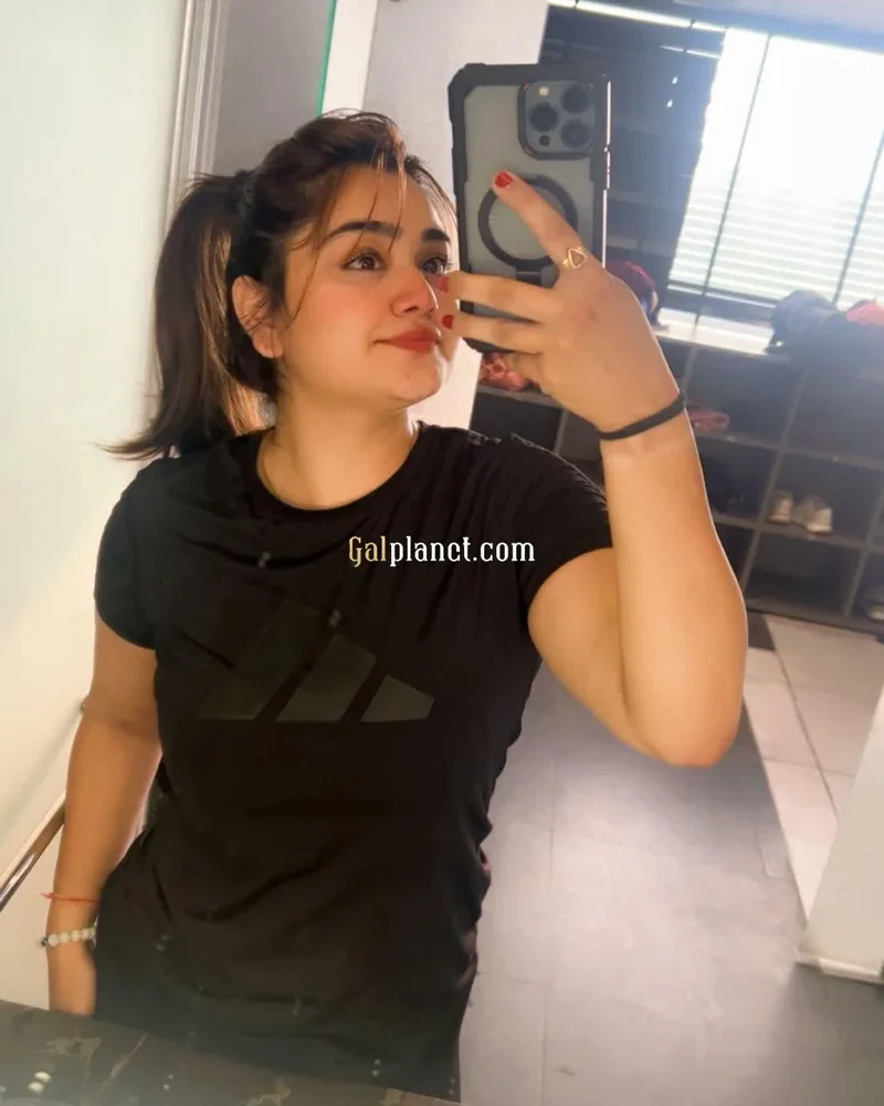 My self komalvip high profile indipendent girl full service low price