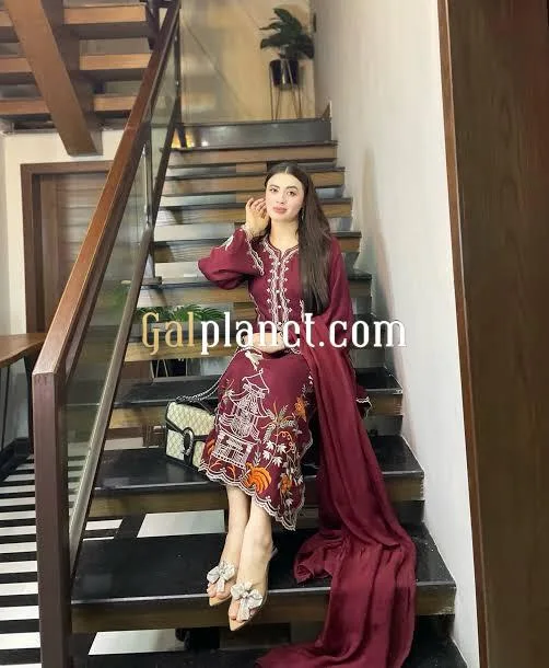 Nakhra Riya Sharma sexy call girls cash payment service available