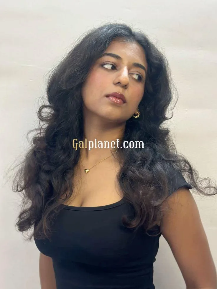 Hot and sexy top model girl genuine service