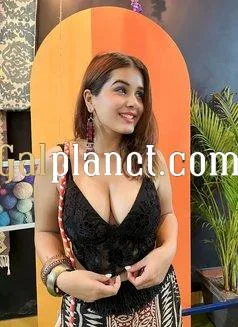 My self Akasha vip top model indipendent girl indipendent service call
