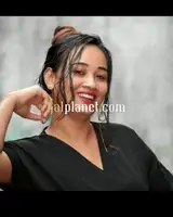 Riya Patel call girl