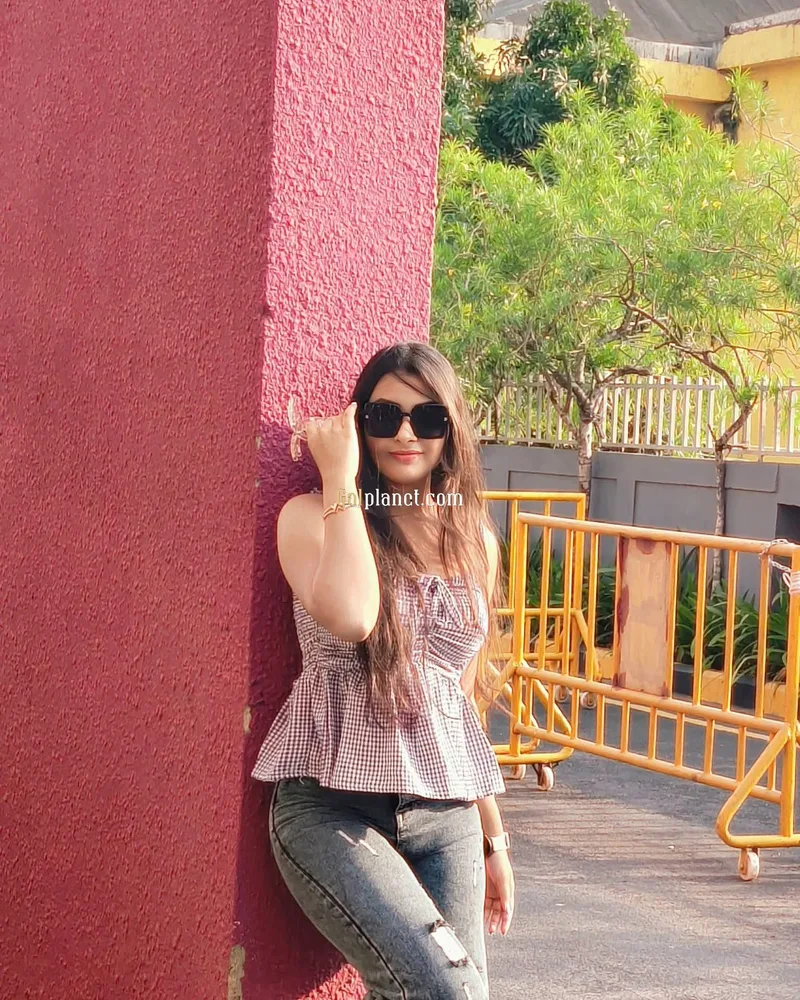 Nisha 𝟳𝟱𝟰𝟰𝟬𝟱𝟰𝟵𝟯𝟮 Genuine I'm affectionate, open-minded, and