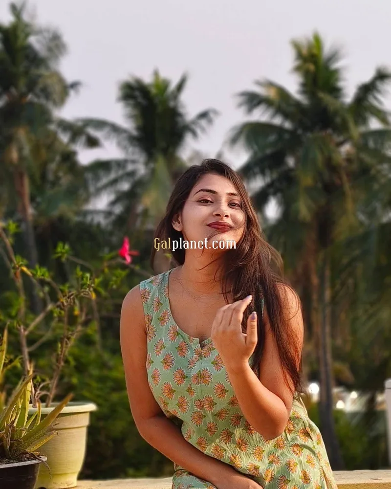 Nisha 𝟳𝟱𝟰𝟰𝟬𝟱𝟰𝟵𝟯𝟮 I like to sexy meet  call and nude service