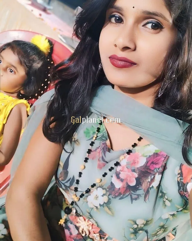 Najiya Khan escort service call girl call me now all service unlimited