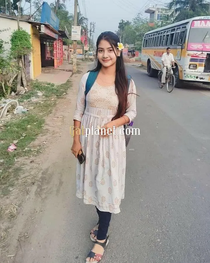 HELLO EVERYONE MY NAME IS DIVYA ✅ FULL SERVICE ✅HOT & SEXY MODELS