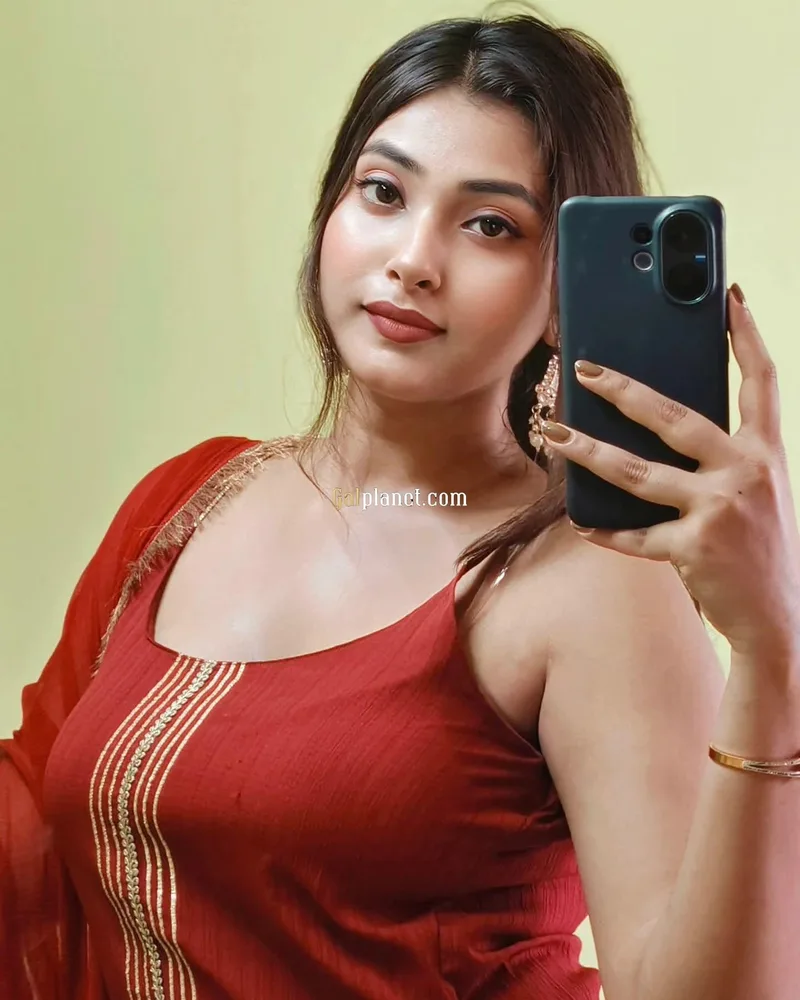 Nisha 𝟳𝟱𝟰𝟰𝟬𝟱𝟰𝟵𝟯𝟮 ONLY CASH PAYMENTS ℂ𝔸𝕊ℍ ON HOTEL HOME AHM