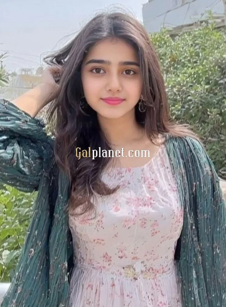 Naina call girl