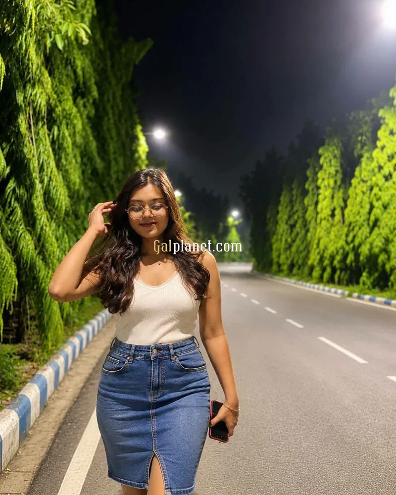 Nisha 𝟳𝟱𝟰𝟰𝟬𝟱𝟰𝟵𝟯𝟮 All type of service No Extra Charge Nude vi