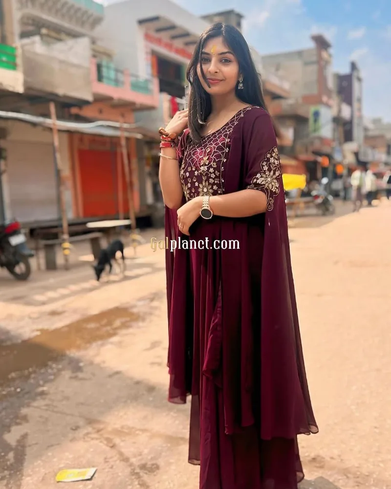Visakhapatnam call girl service and escort service𝟕𝟖𝟕𝟎𝟒𝟕𝟓𝟖𝟎𝟏