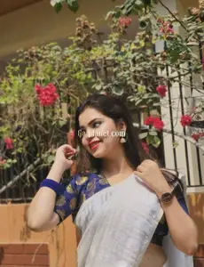 Nisha Hand cash paym