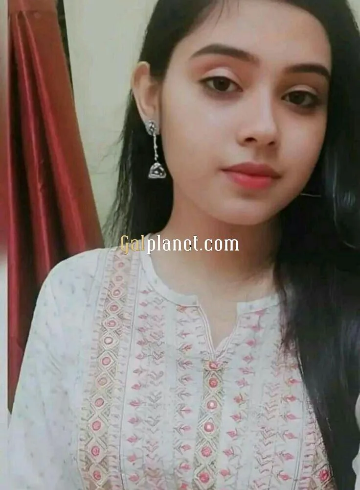 8252405173 call me my self riya call girl best VIP premium escort se