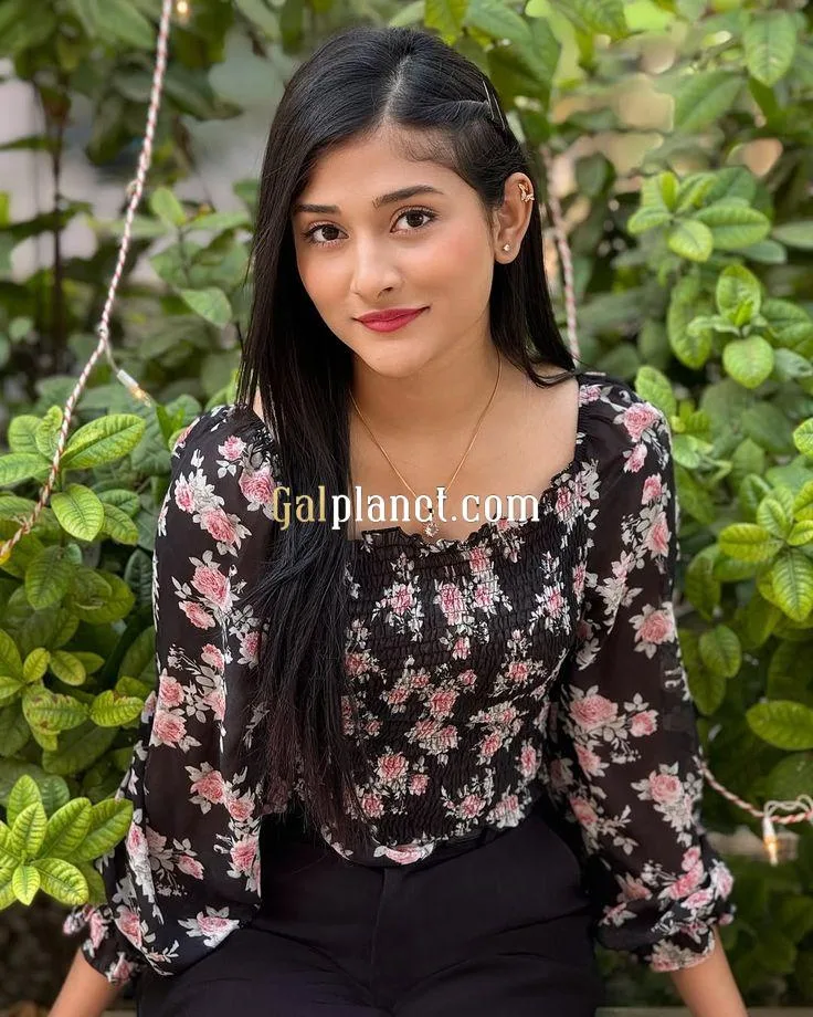 Hii Iam Monika independent call girl 100%Genuine Service Hand To Hand