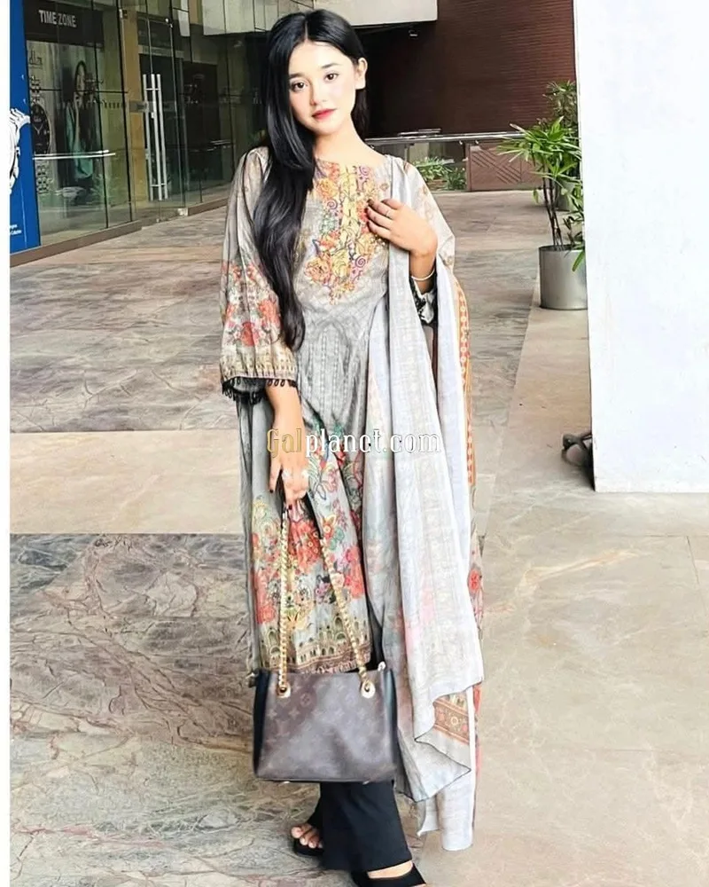 Nisha 𝟳𝟱𝟰𝟰𝟬𝟱𝟰𝟵𝟯𝟮  guys No broker Call