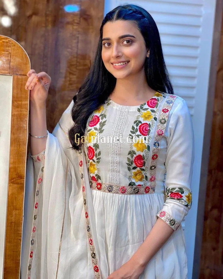 Bilaspur Low Price♥️CASH PAYMENT❤️ 𝟗𝟐𝟗𝟔𝟬𝟒𝟏𝟖𝟏𝟖 Hot