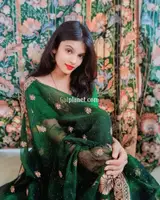 Radhika call me serv