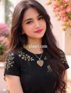 Rohni royal girls se